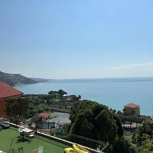 https://apt-il-giardino-del-mare.hotelitalianriviera.com
